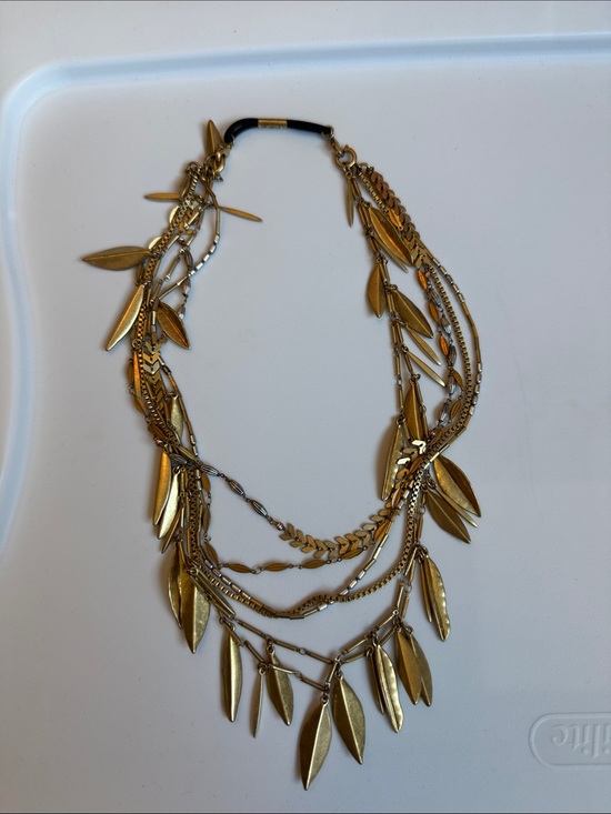 Stella & Dot Jewelry - Stella & Dot Gold Layered Leaf Charm Necklace